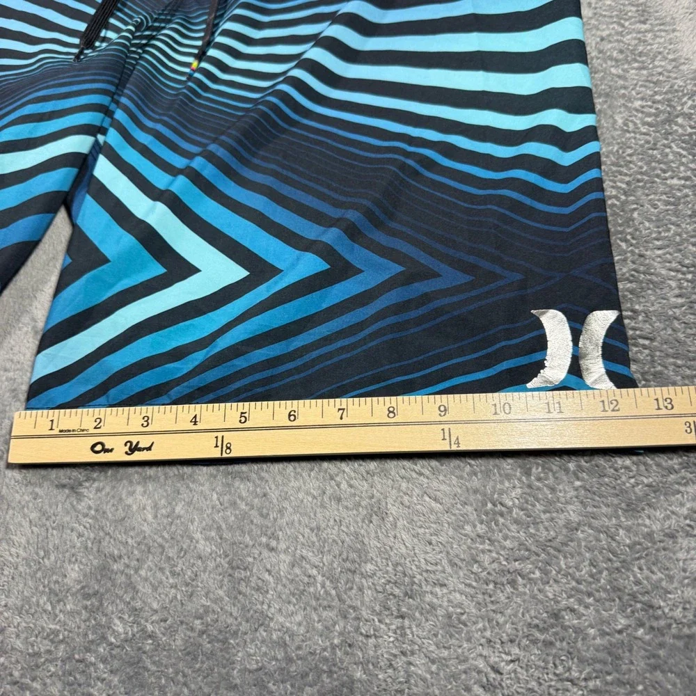 Hurley Phantom Mens Board Shorts Sz 38 Blue Black Geometric Chevron‎ Swim Trunks